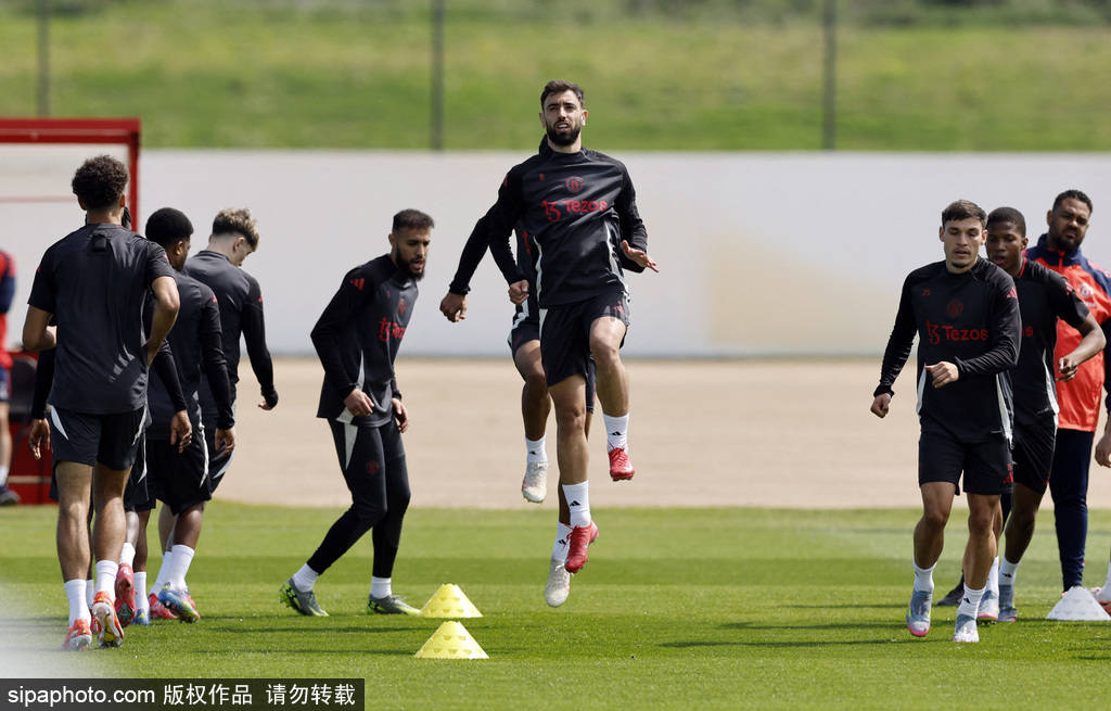 震撼！曼联欲签下B费“克星”大马丁！昔日嘲讽变并肩作战？